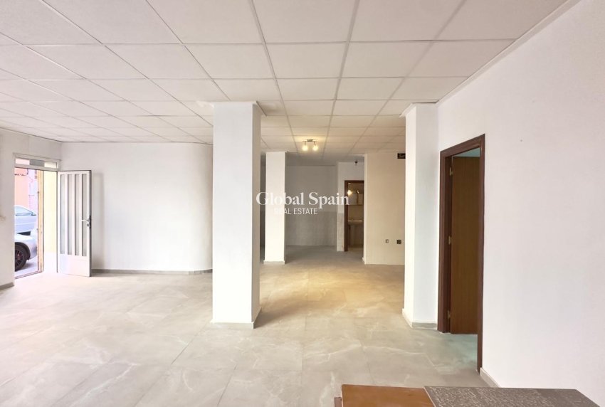 Revente - APPARTEMENT -
TORREVIEJA - Center