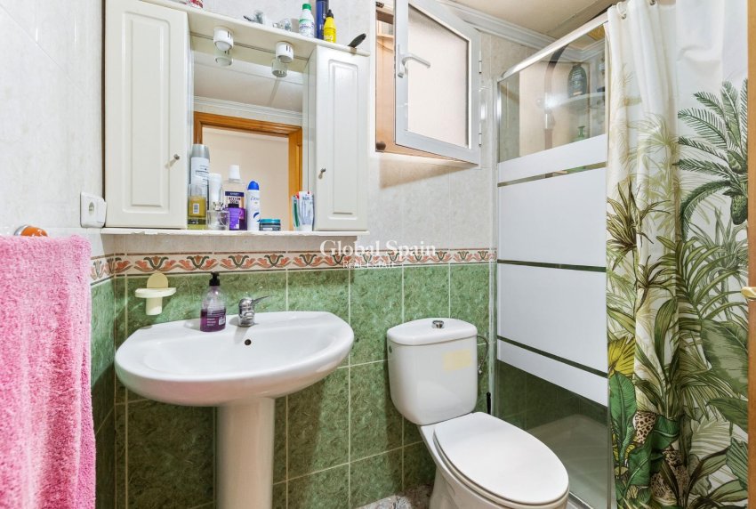 Revente - APPARTEMENT -
TORREVIEJA - Center