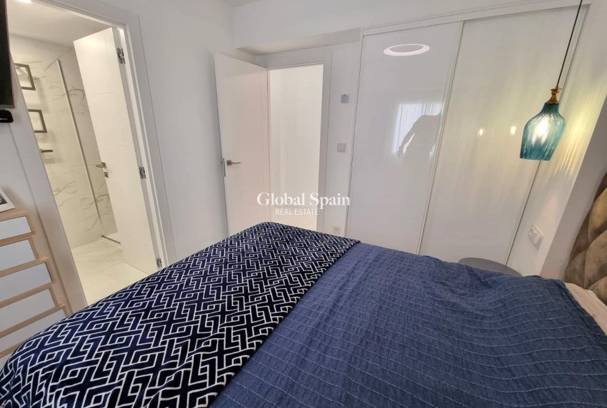 Revente - APPARTEMENT -
TORREVIEJA - Center