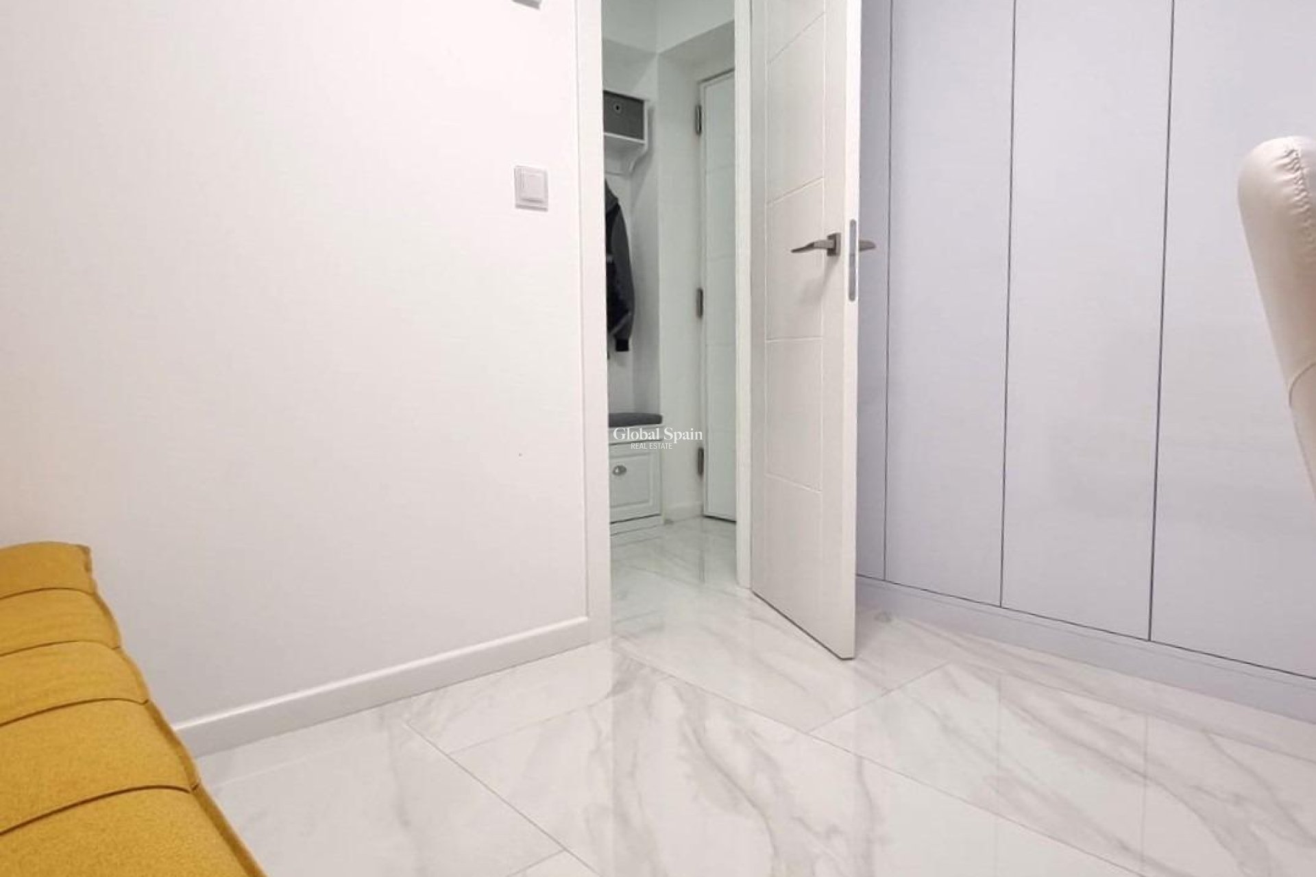 Revente - APPARTEMENT -
TORREVIEJA - Center