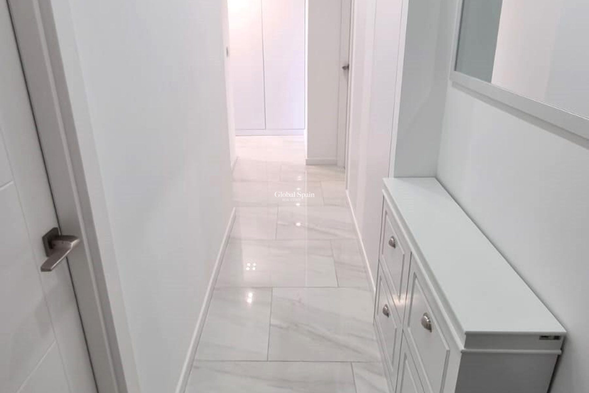 Revente - APPARTEMENT -
TORREVIEJA - Center