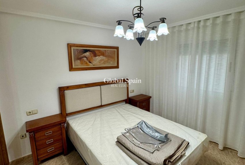 Revente - APPARTEMENT -
TORREVIEJA - Center