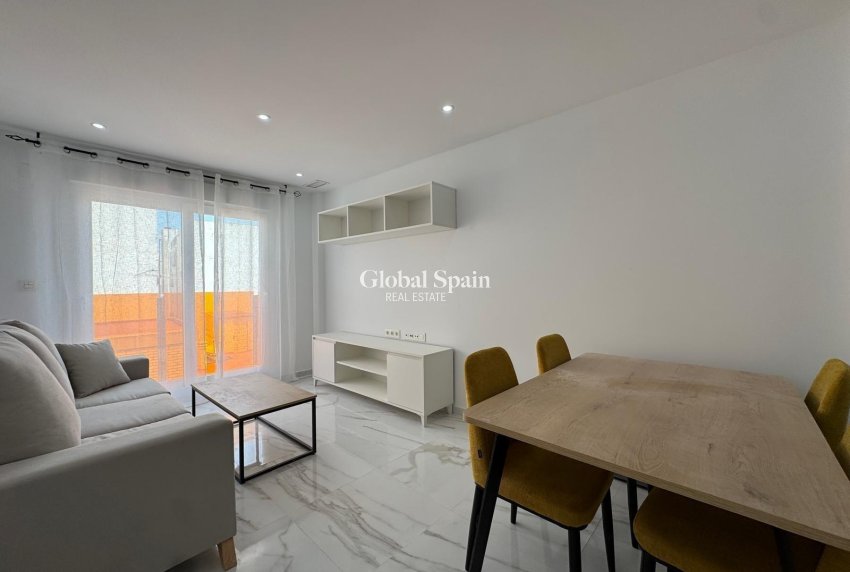Revente - APPARTEMENT -
TORREVIEJA - Center