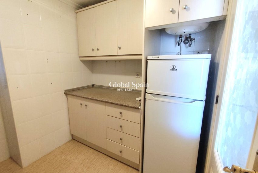 Revente - APPARTEMENT -
TORREVIEJA - Center