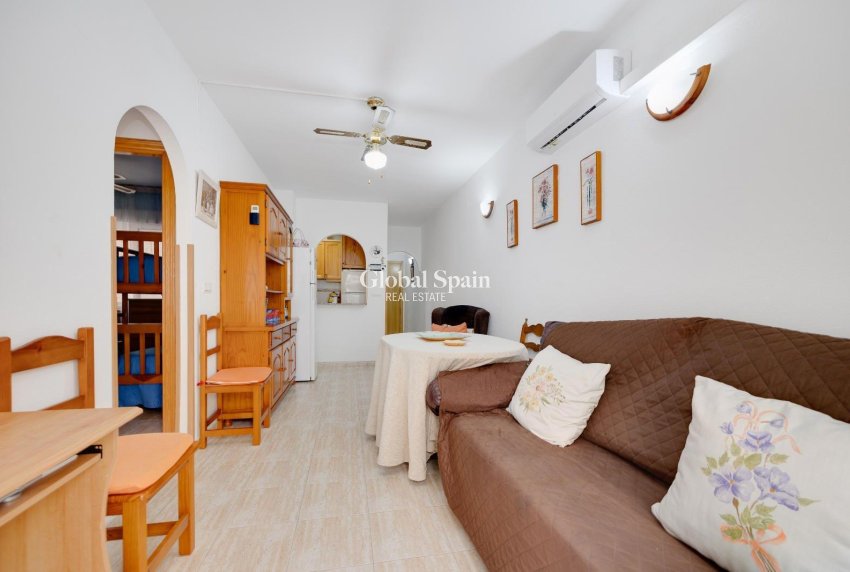 Revente - APPARTEMENT -
TORREVIEJA - Center