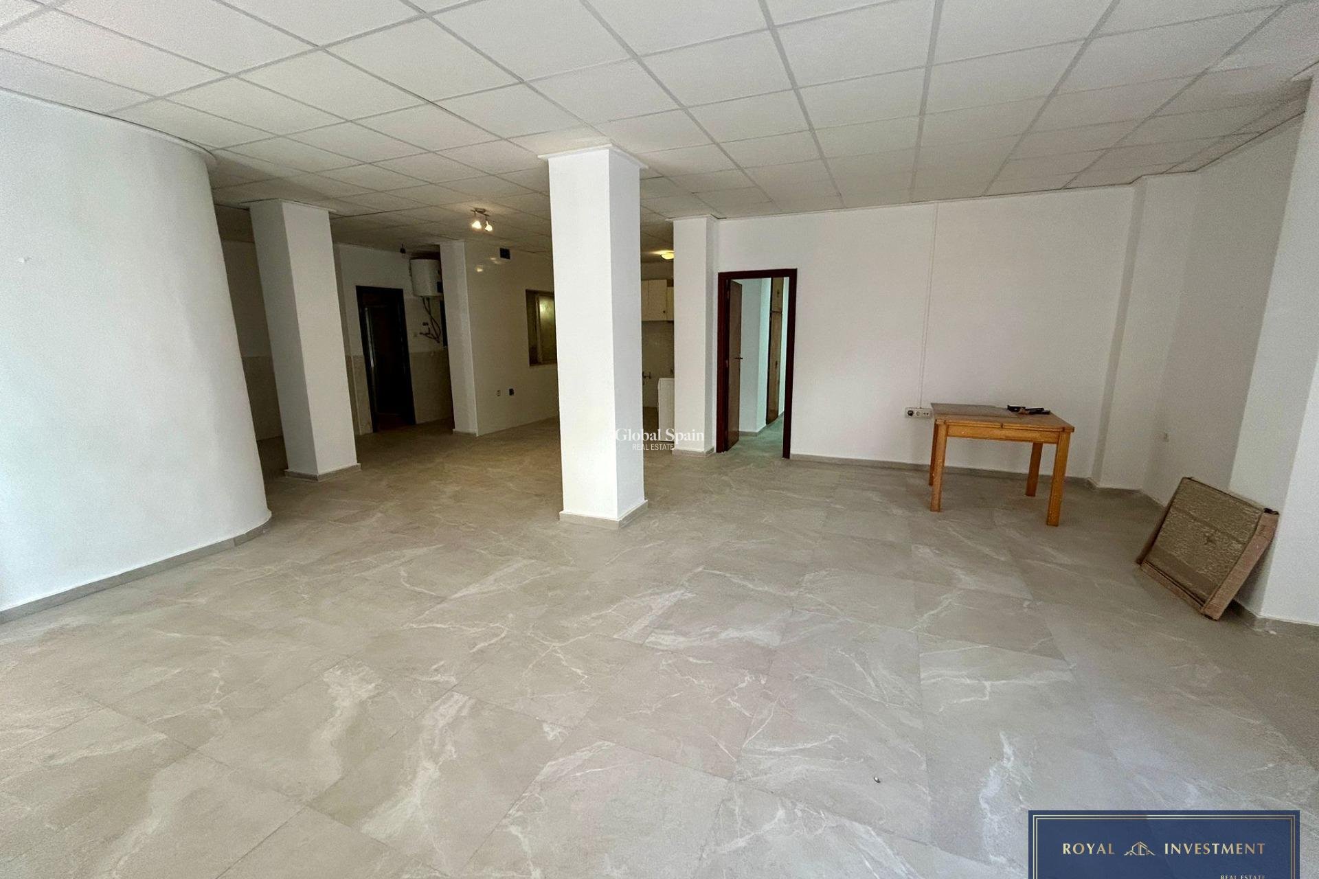 Revente - APPARTEMENT -
TORREVIEJA - Center