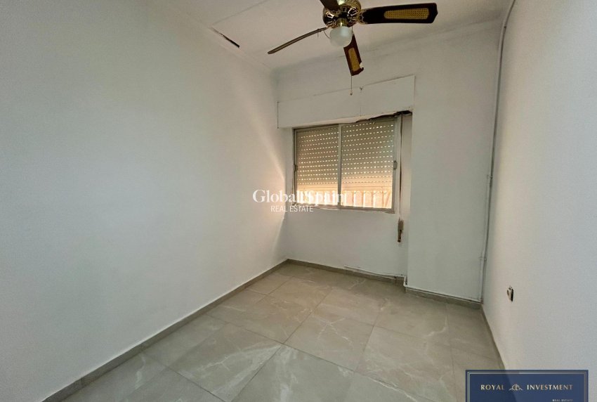 Revente - APPARTEMENT -
TORREVIEJA - Center