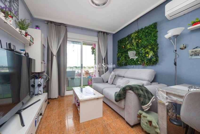 Revente - APPARTEMENT -
TORREVIEJA - Center