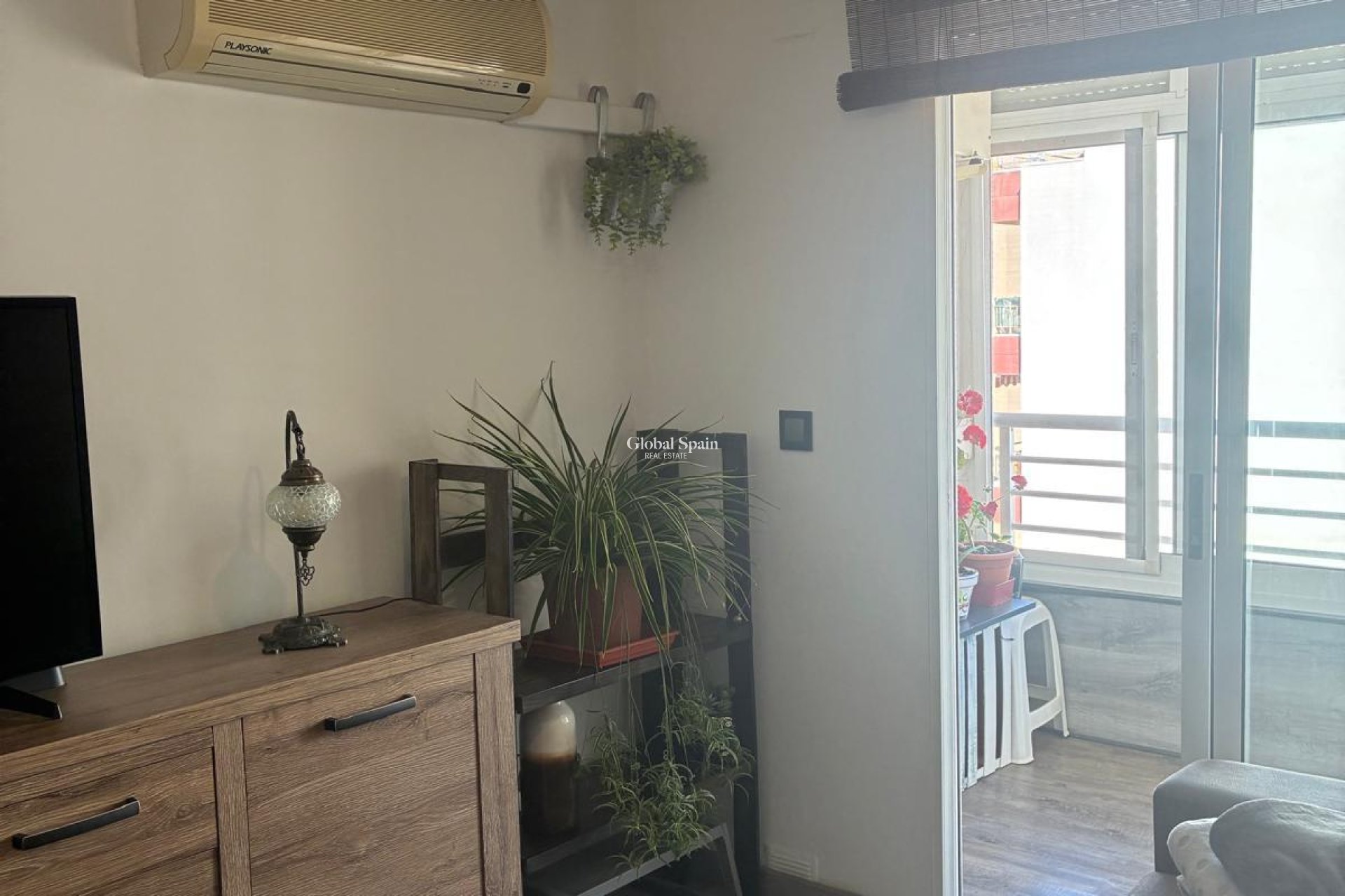 Revente - APPARTEMENT -
TORREVIEJA - Center