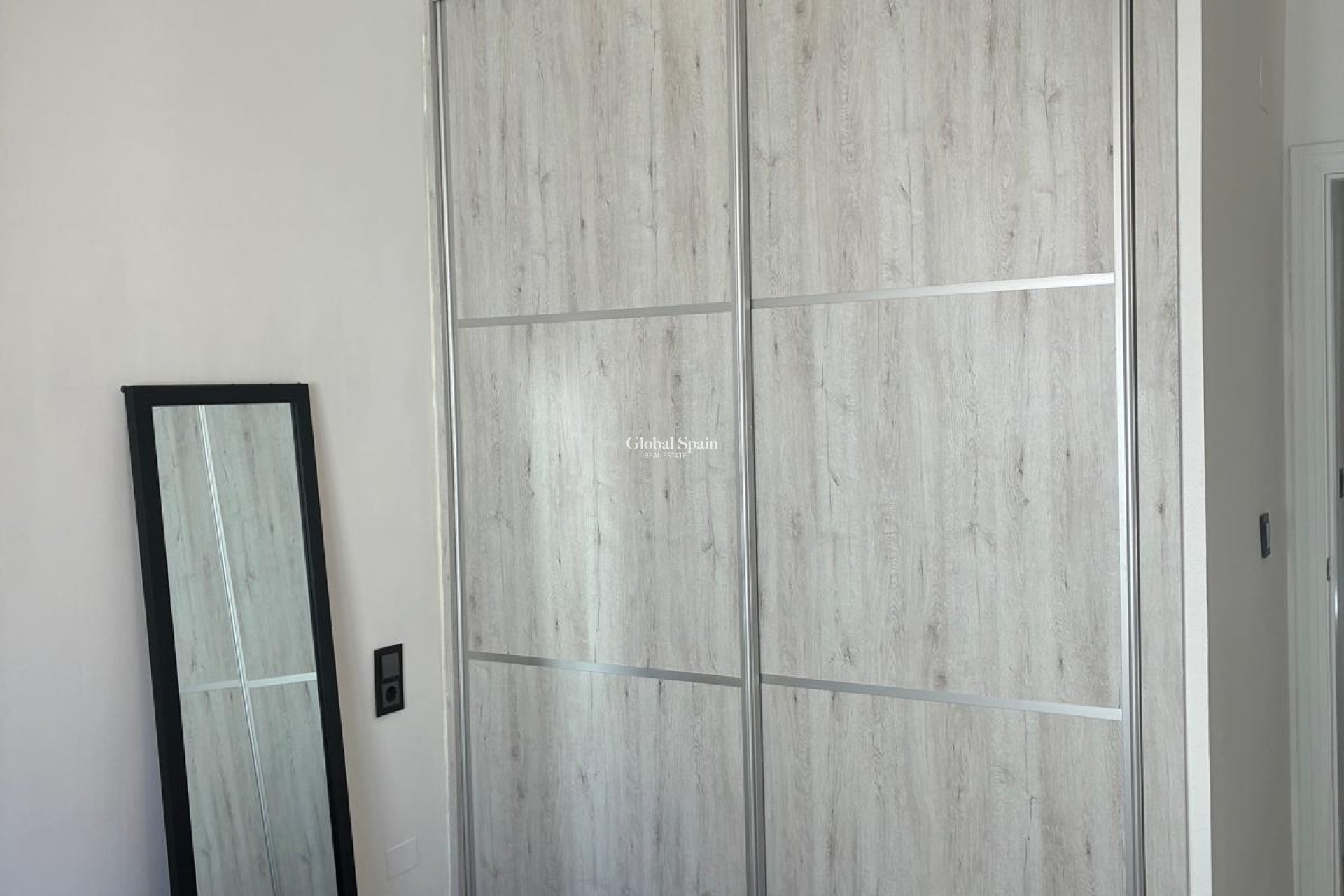 Revente - APPARTEMENT -
TORREVIEJA - Center