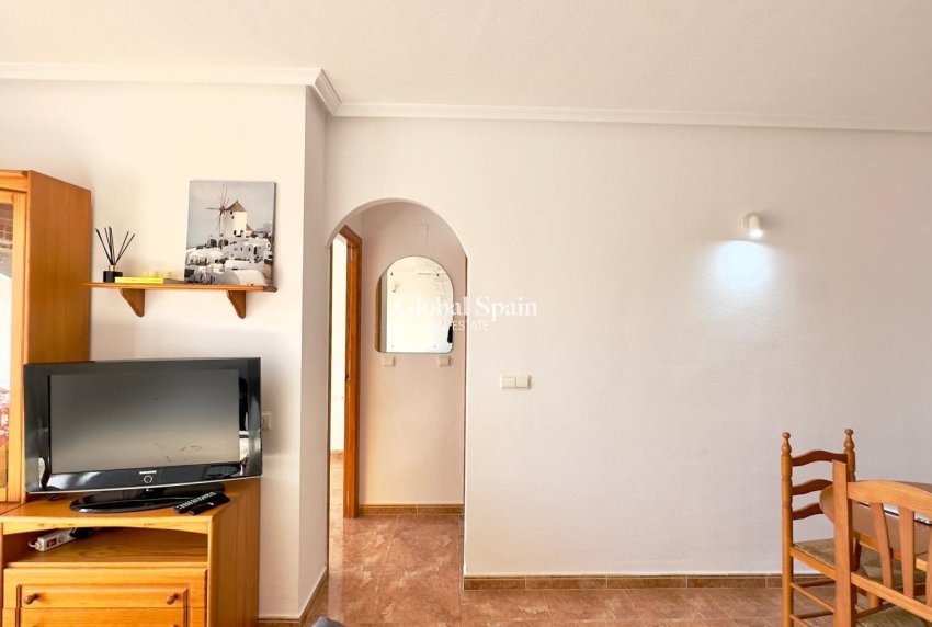 Revente - APPARTEMENT -
TORREVIEJA - Center