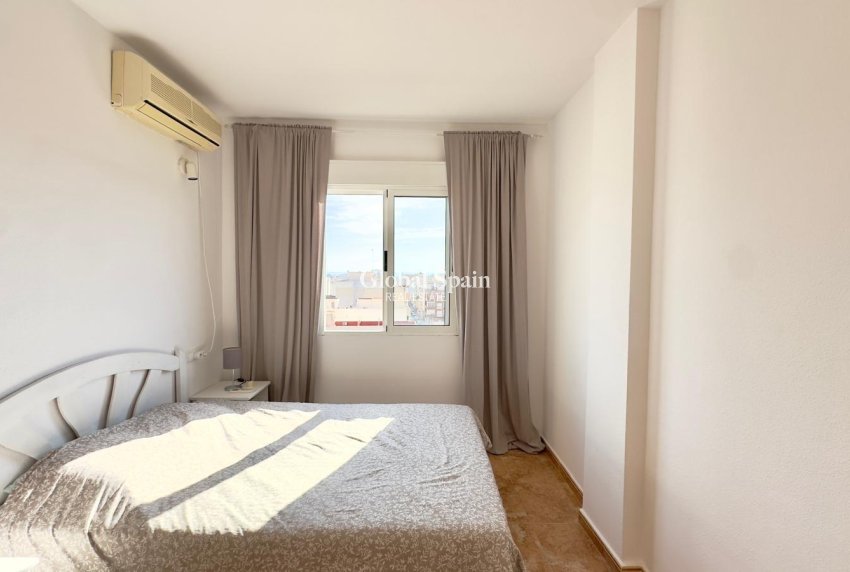 Revente - APPARTEMENT -
TORREVIEJA - Center