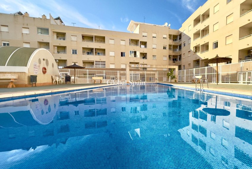 Revente - APPARTEMENT -
TORREVIEJA - Center