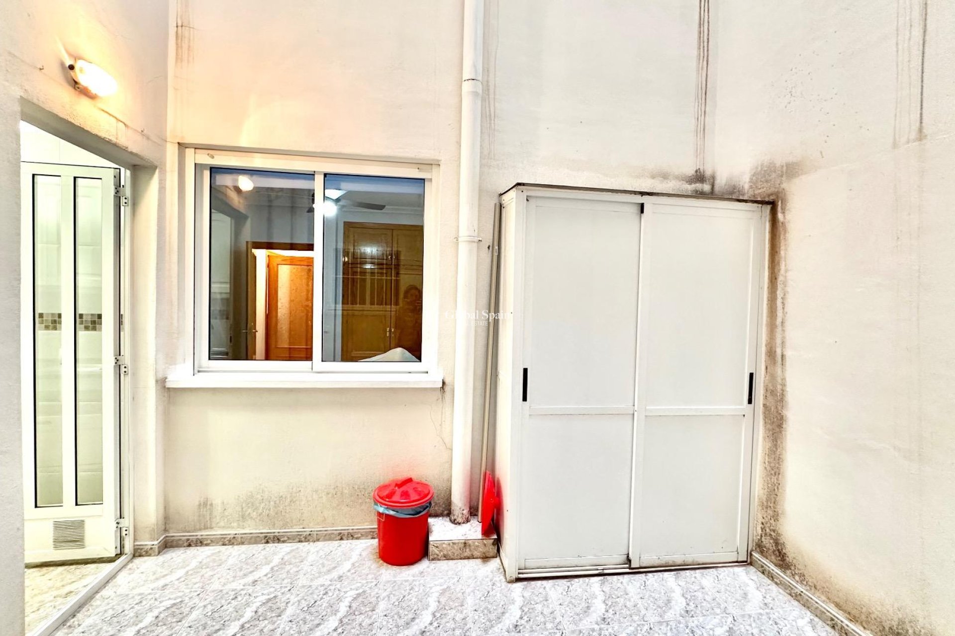 Revente - APPARTEMENT -
TORREVIEJA - Center