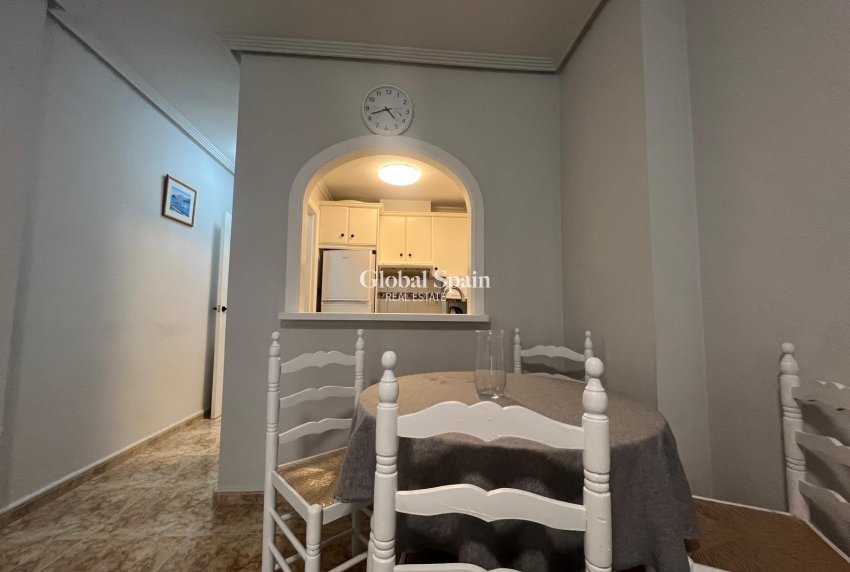 Revente - APPARTEMENT -
TORREVIEJA - Center