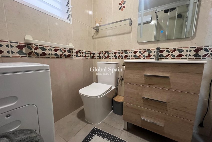 Revente - APPARTEMENT -
TORREVIEJA - Center