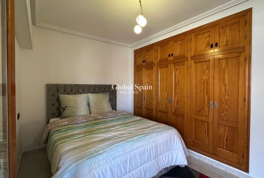 Revente - APPARTEMENT -
TORREVIEJA - Center