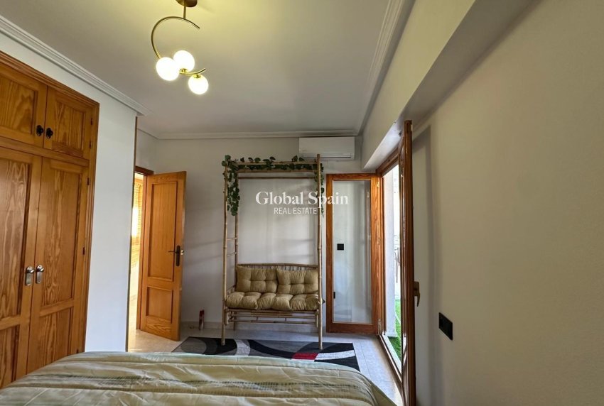 Revente - APPARTEMENT -
TORREVIEJA - Center