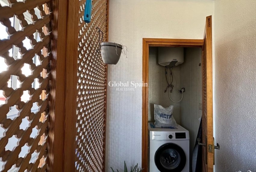 Revente - APPARTEMENT -
TORREVIEJA - Center