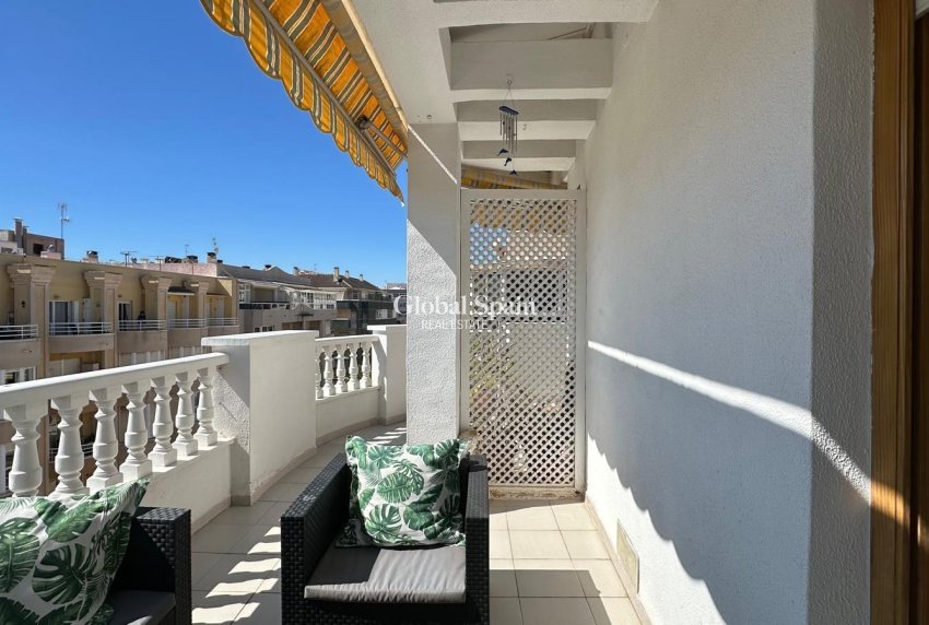 Revente - APPARTEMENT -
TORREVIEJA - Center