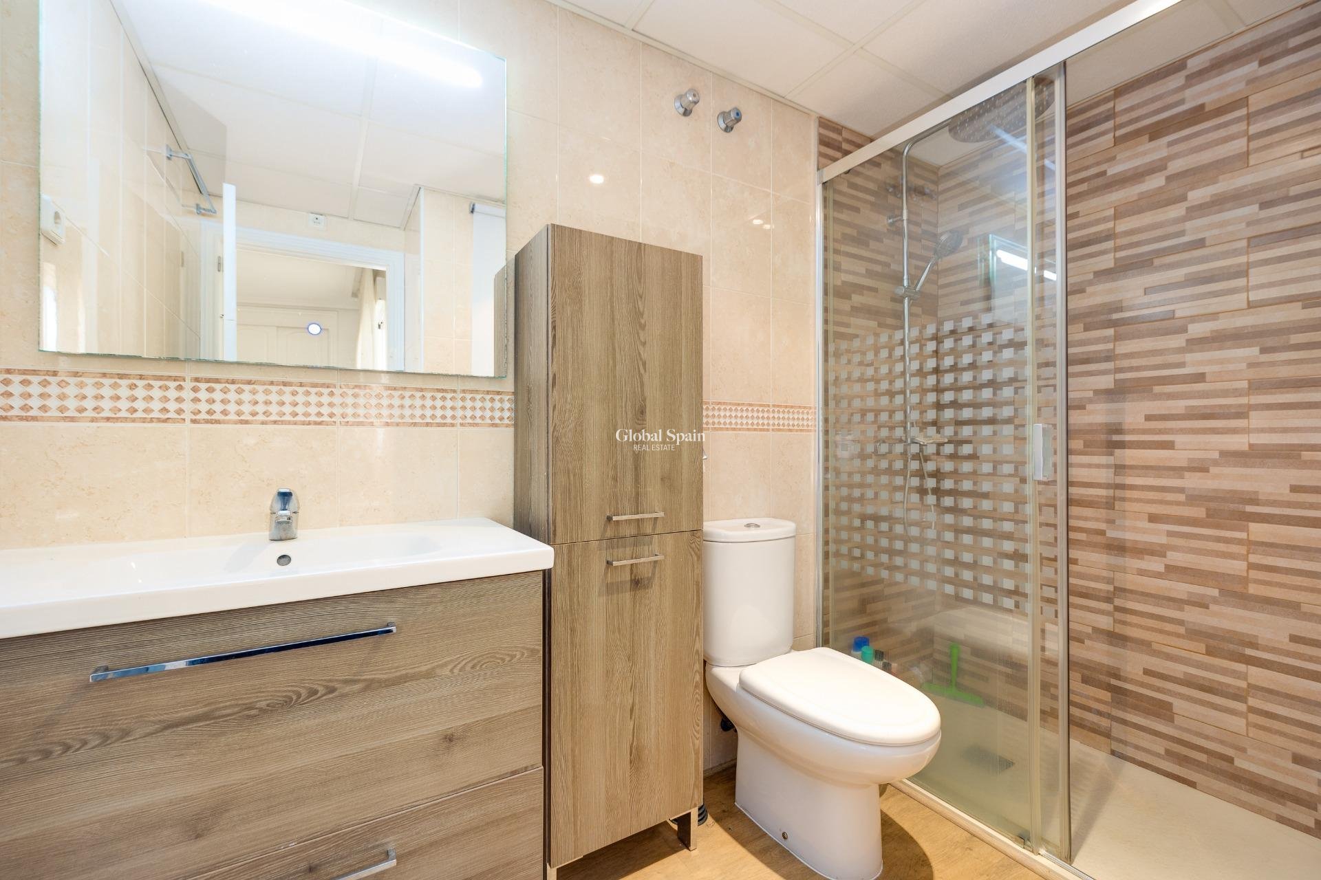 Revente - APPARTEMENT -
TORREVIEJA - Center