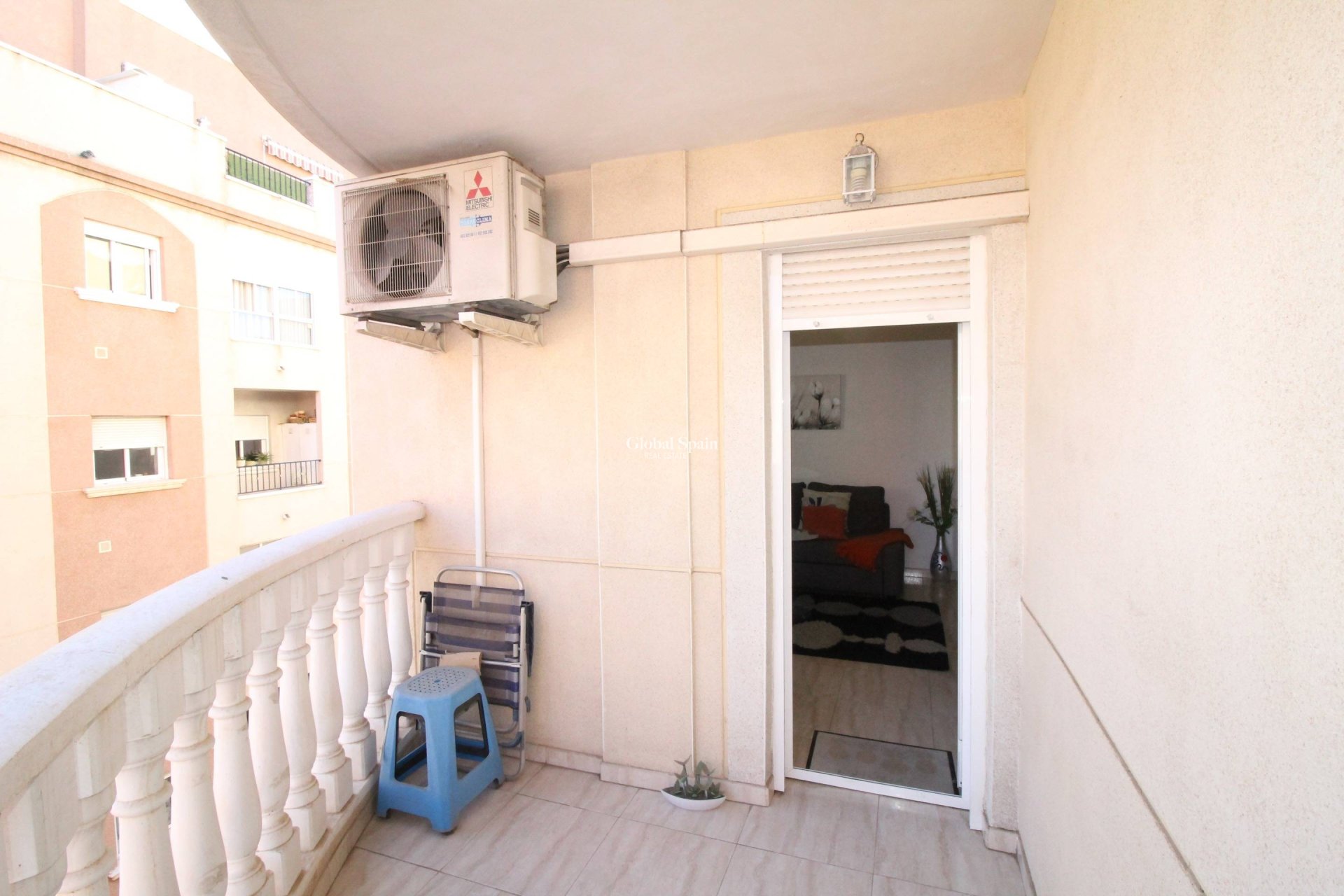Revente - APPARTEMENT -
TORREVIEJA - Center