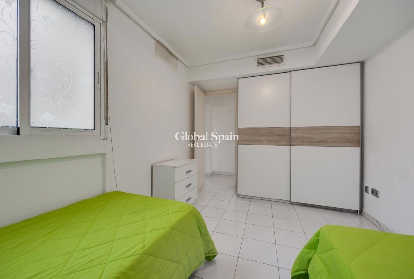 Revente - APPARTEMENT -
TORREVIEJA - Center