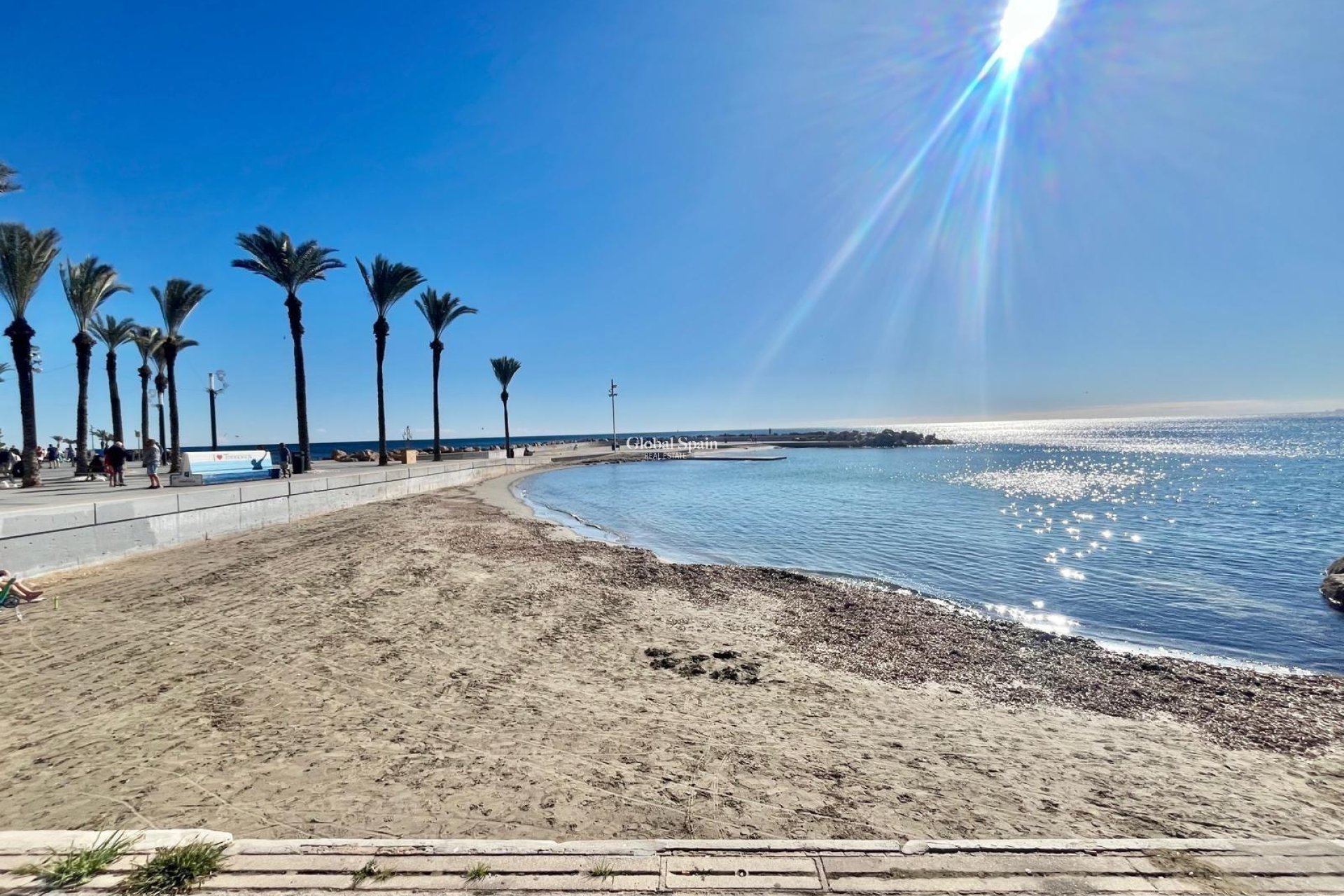 Revente - APPARTEMENT -
TORREVIEJA - Center