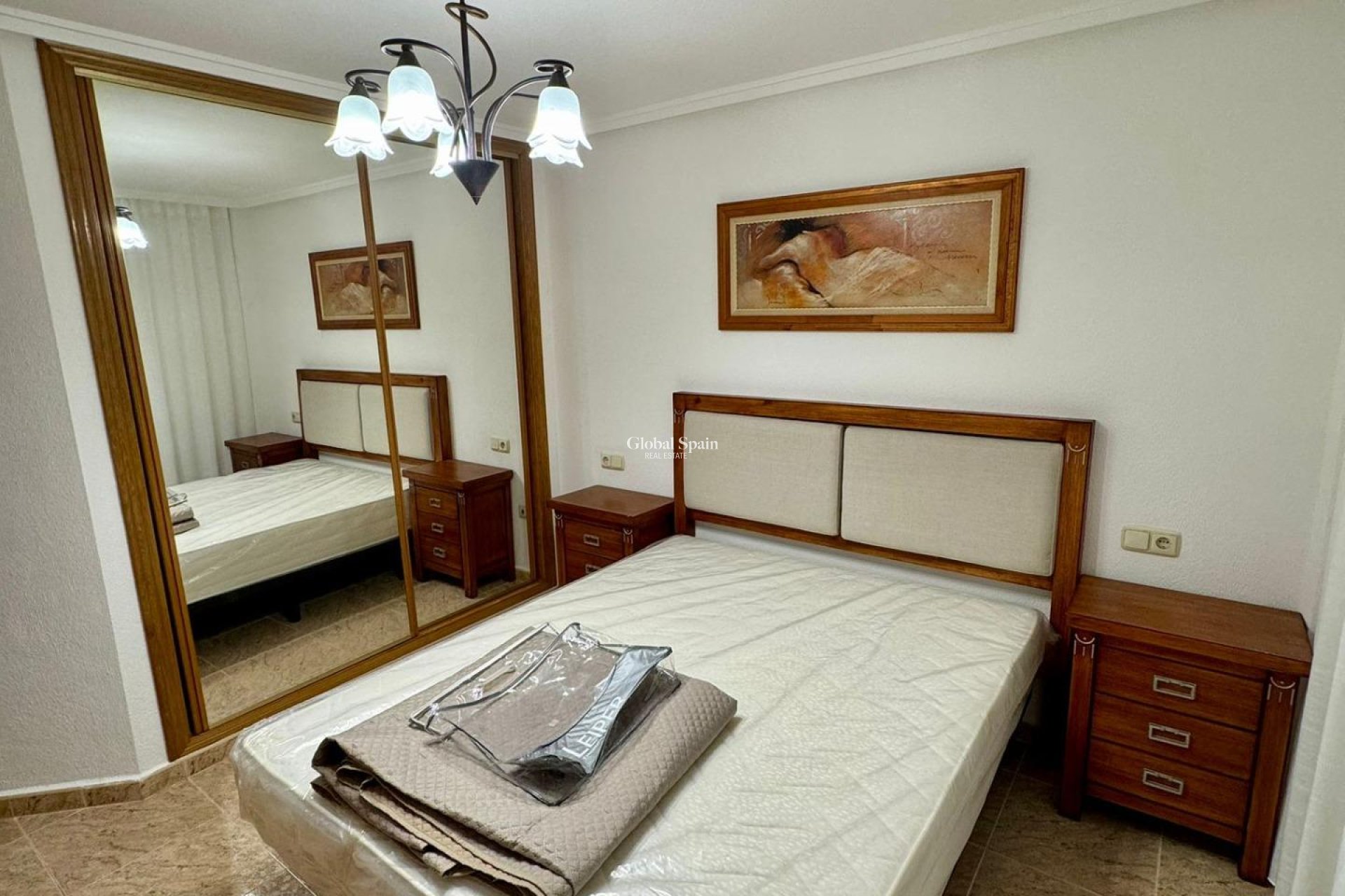 Revente - APPARTEMENT -
TORREVIEJA - Center