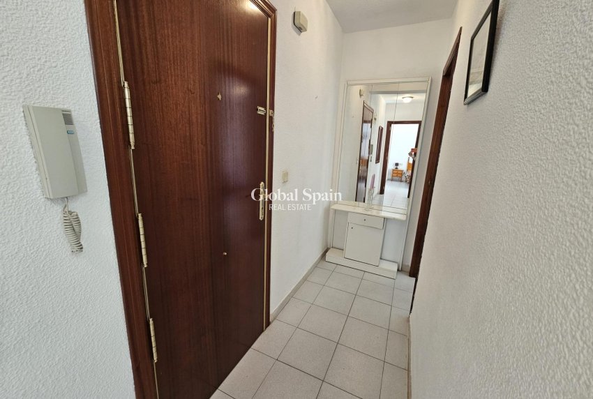 Revente - APPARTEMENT -
TORREVIEJA - Center