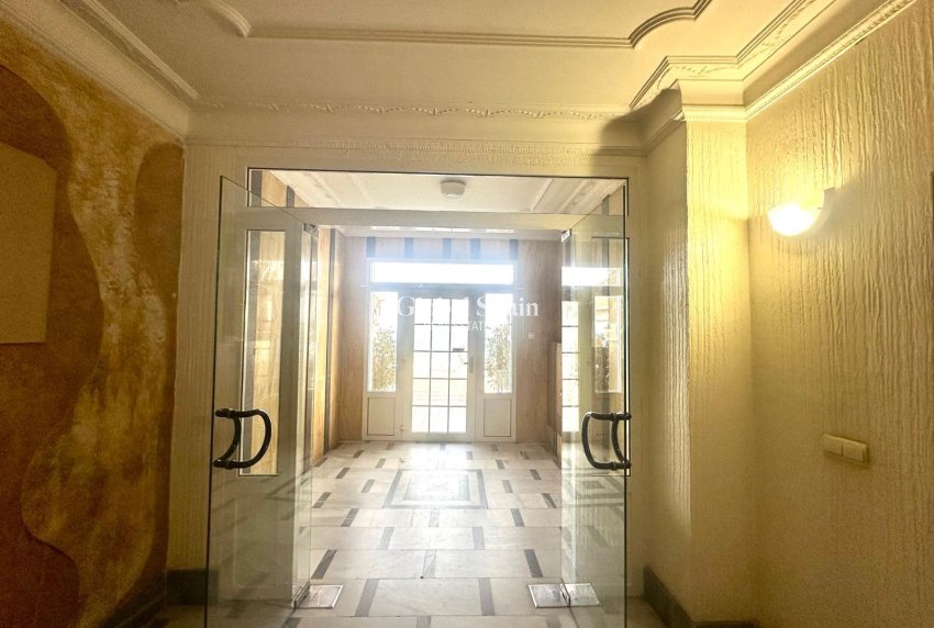 Revente - APPARTEMENT -
TORREVIEJA - Center