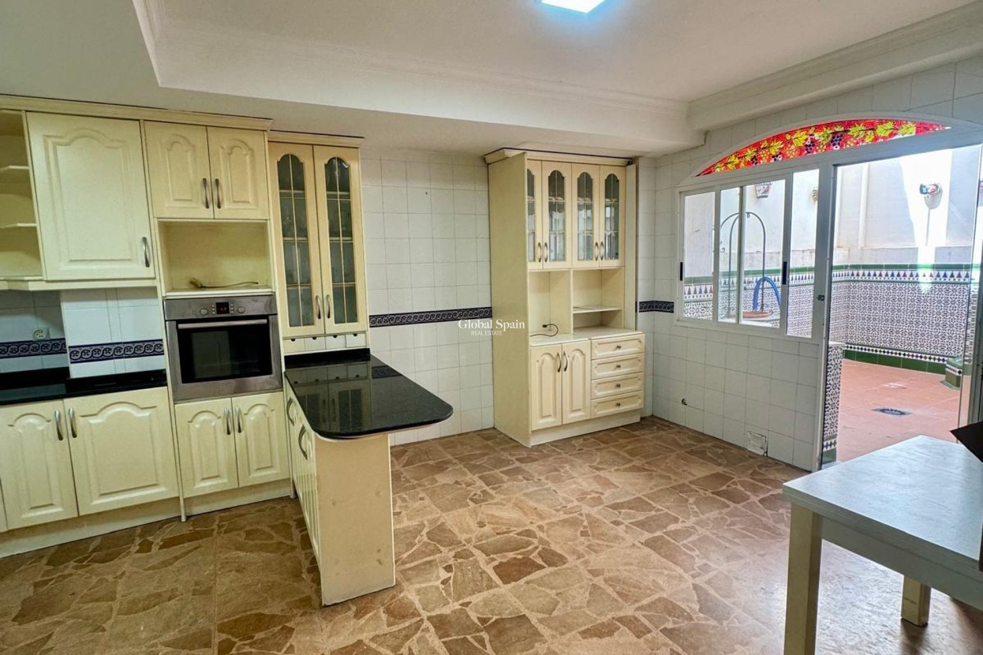 Revente - APPARTEMENT -
TORREVIEJA - Center