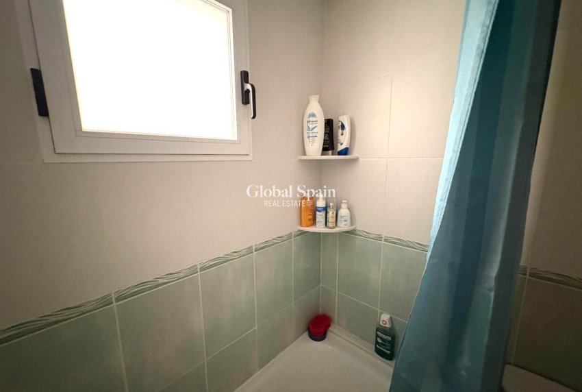 Revente - APPARTEMENT -
TORREVIEJA - Center