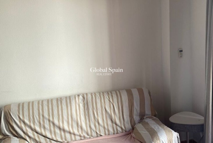 Revente - APPARTEMENT -
TORREVIEJA - Center