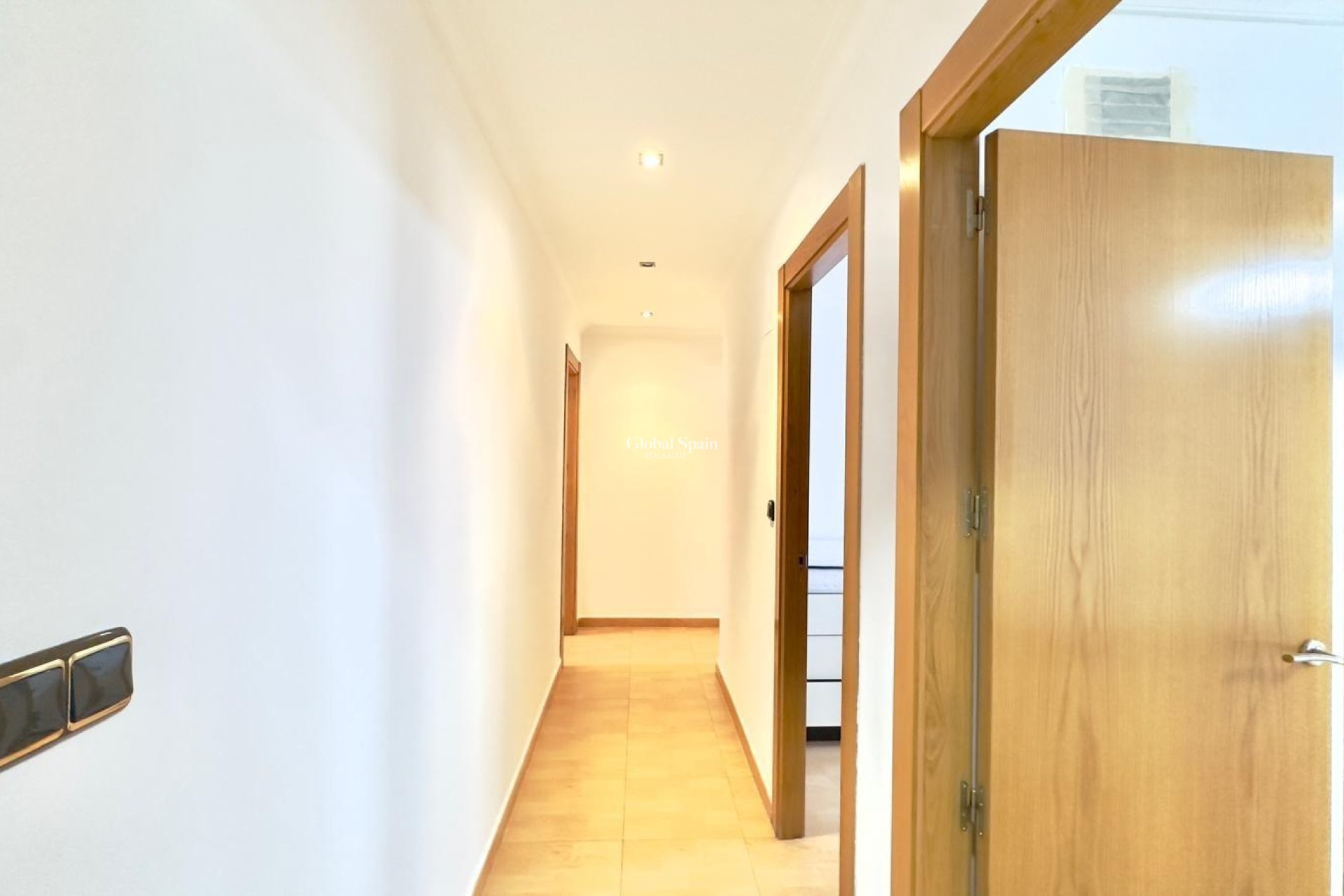 Revente - APPARTEMENT -
TORREVIEJA - Center