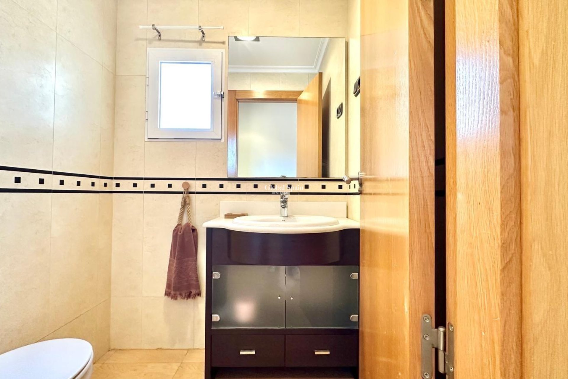 Revente - APPARTEMENT -
TORREVIEJA - Center