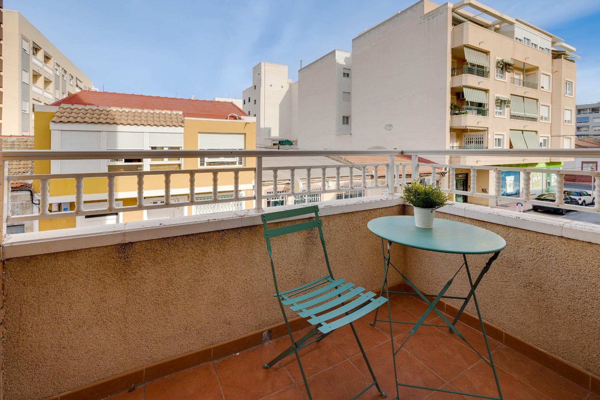 Revente - APPARTEMENT -
TORREVIEJA - Center