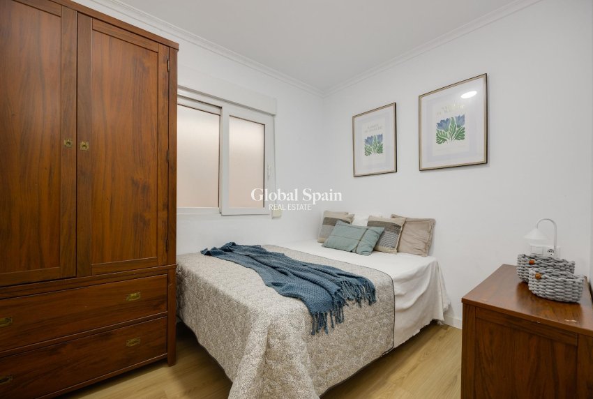 Revente - APPARTEMENT -
TORREVIEJA - Center