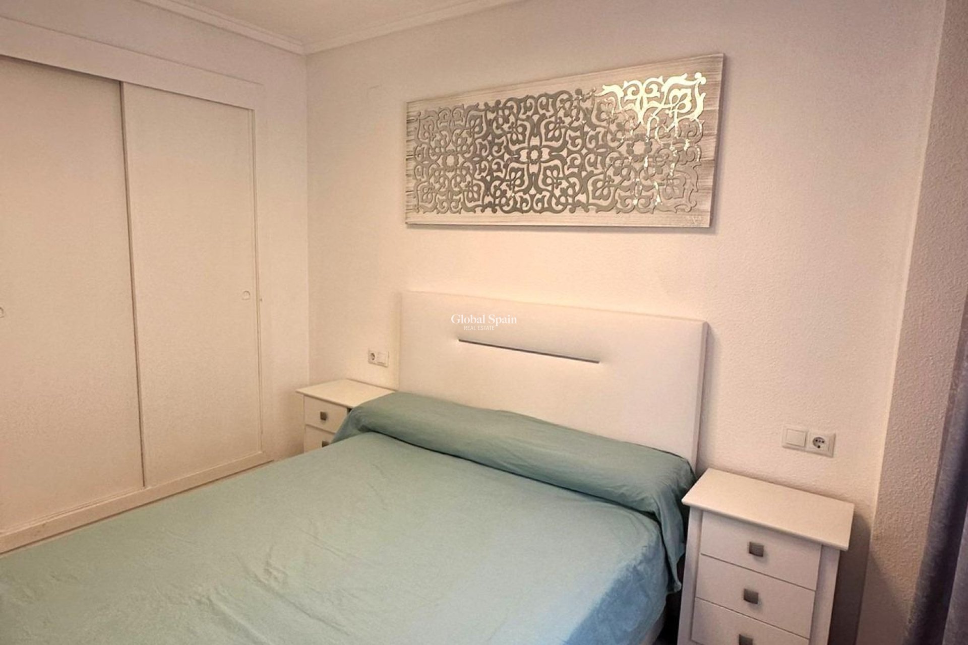 Revente - APPARTEMENT -
TORREVIEJA - Center