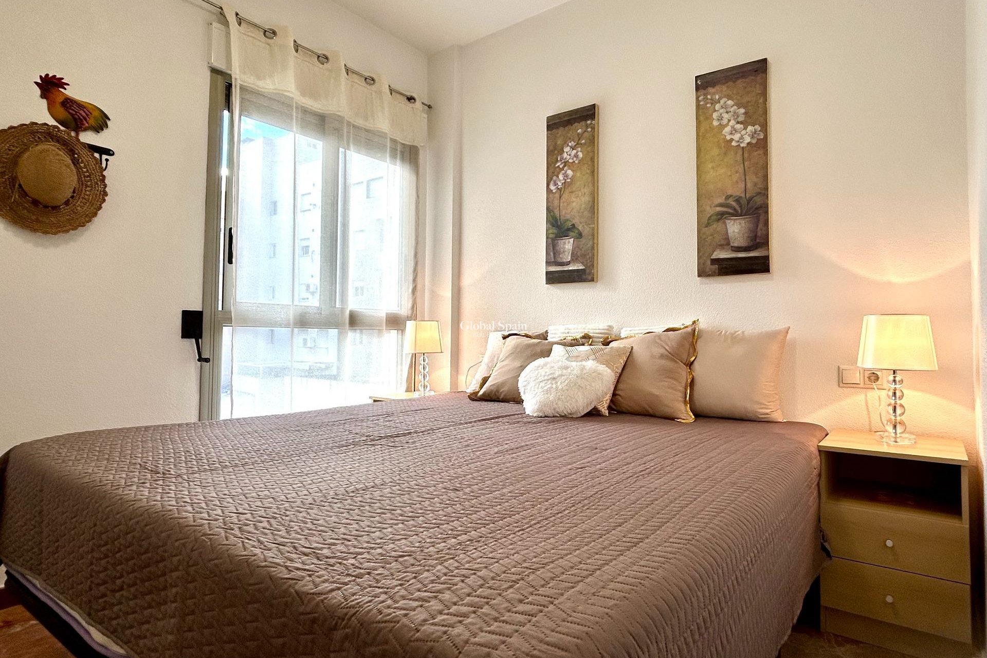 Revente - APPARTEMENT -
TORREVIEJA - Center