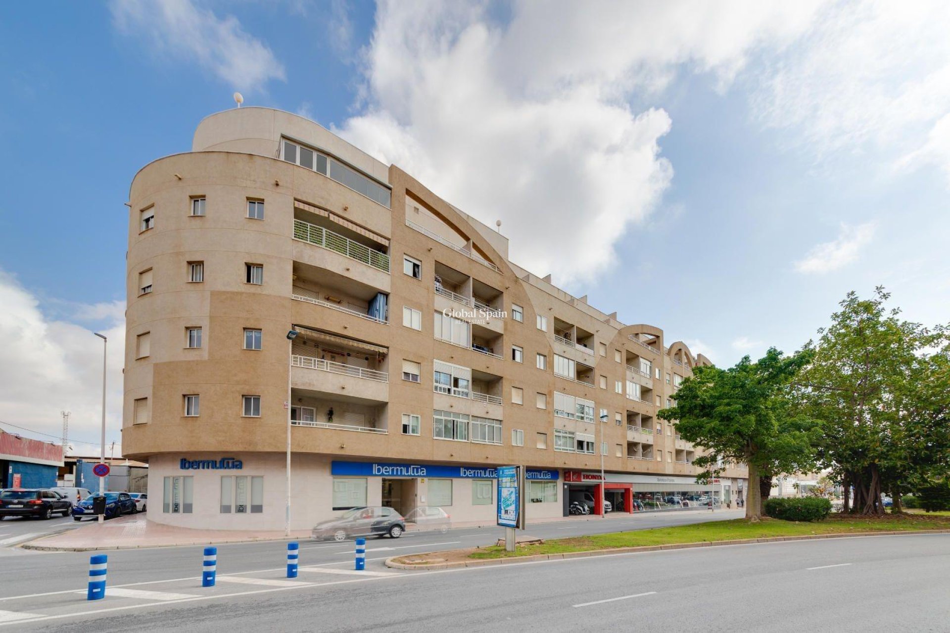 Revente - APPARTEMENT -
TORREVIEJA - Center