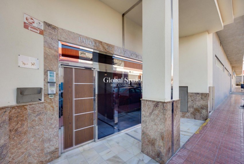 Revente - APPARTEMENT -
TORREVIEJA - Center