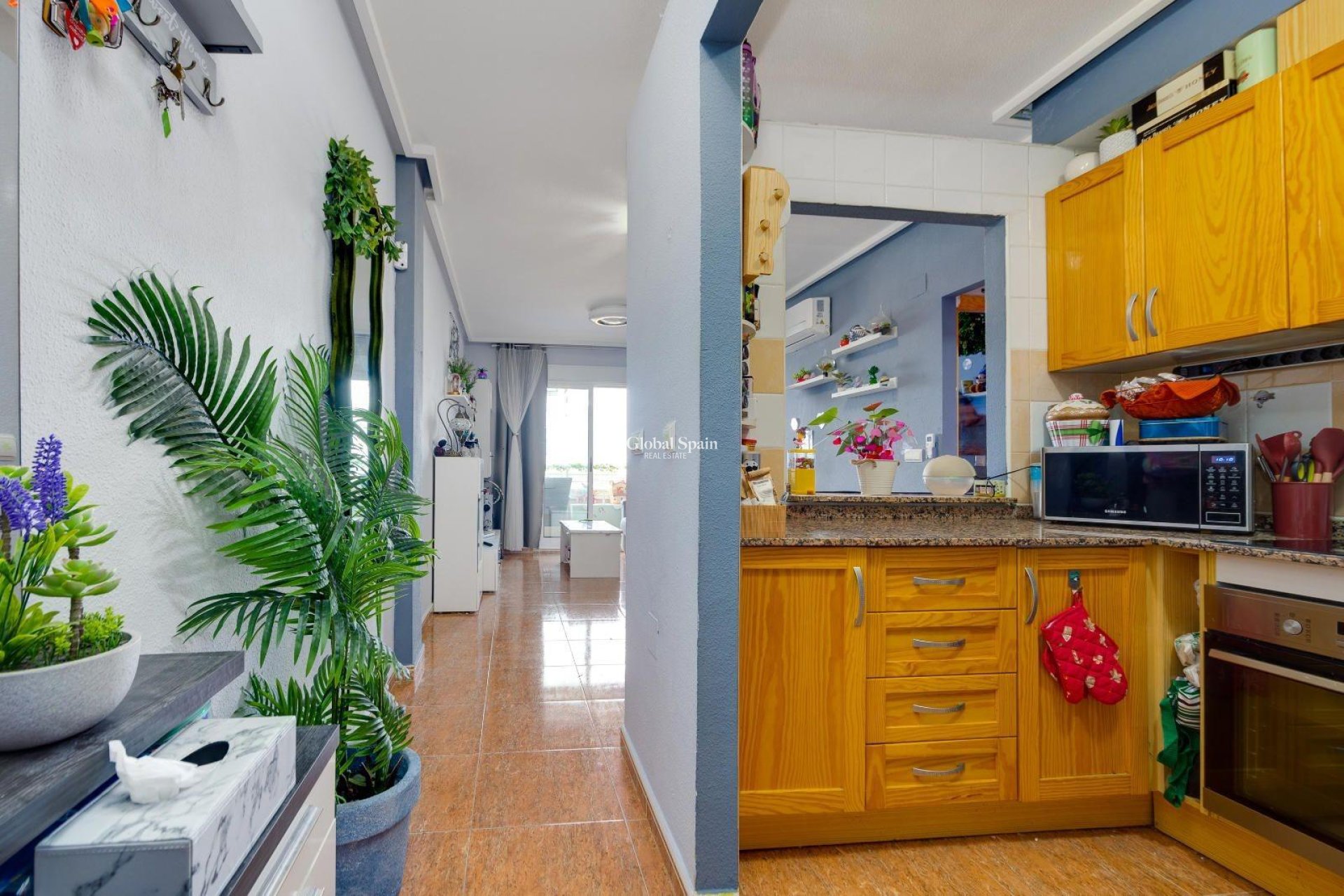 Revente - APPARTEMENT -
TORREVIEJA - Center