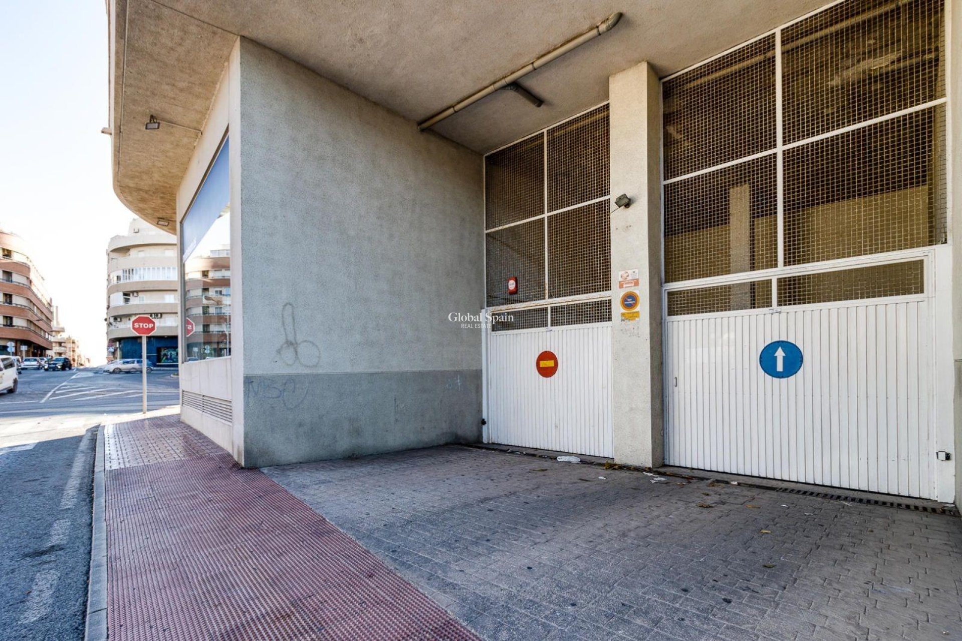Revente - APPARTEMENT -
TORREVIEJA - Center