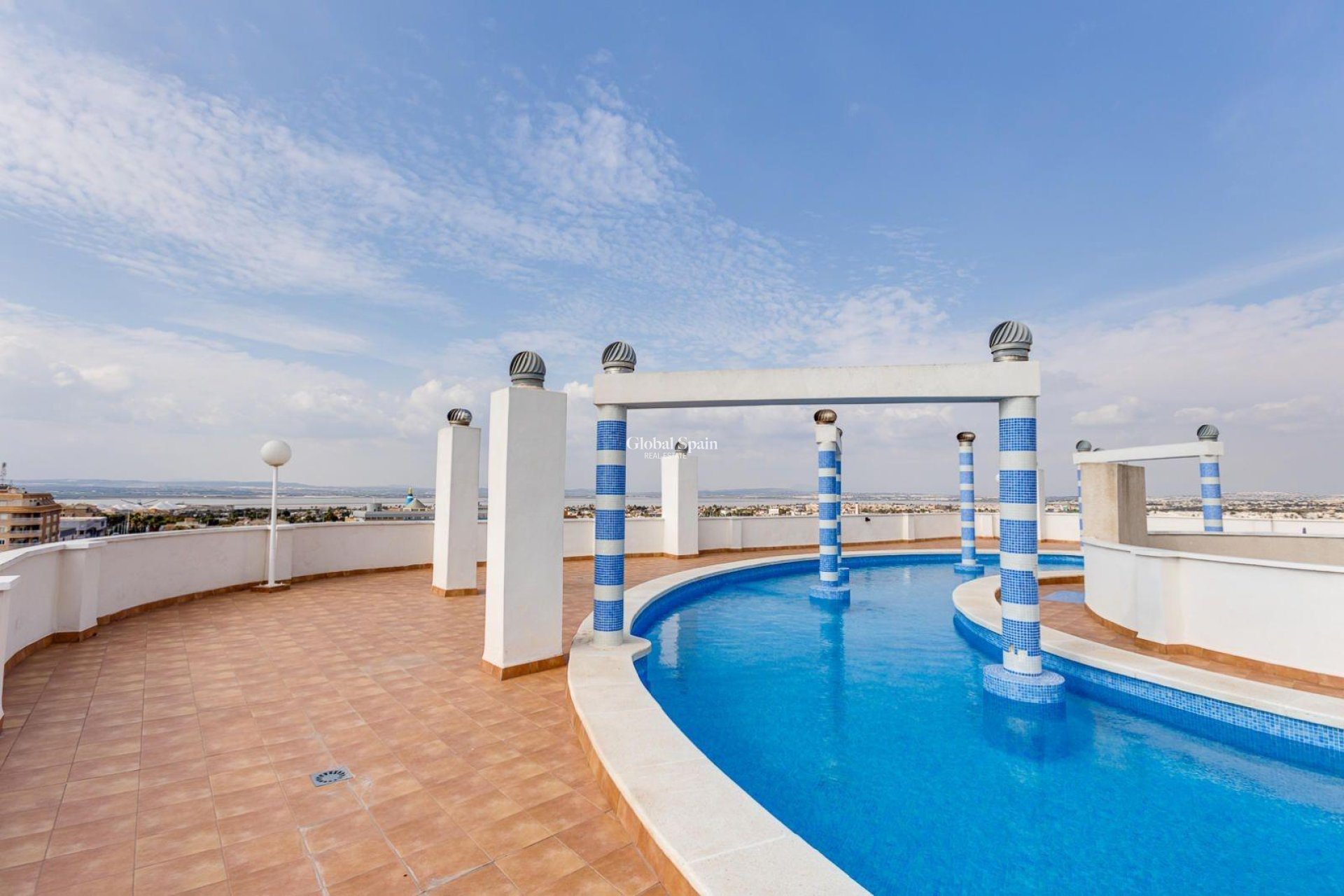 Revente - APPARTEMENT -
TORREVIEJA - Center