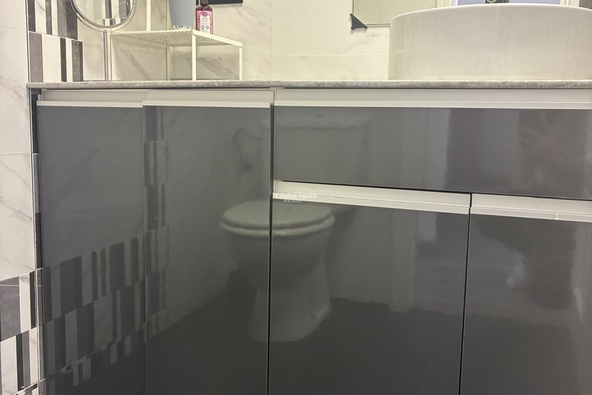 Revente - APPARTEMENT -
TORREVIEJA - Center