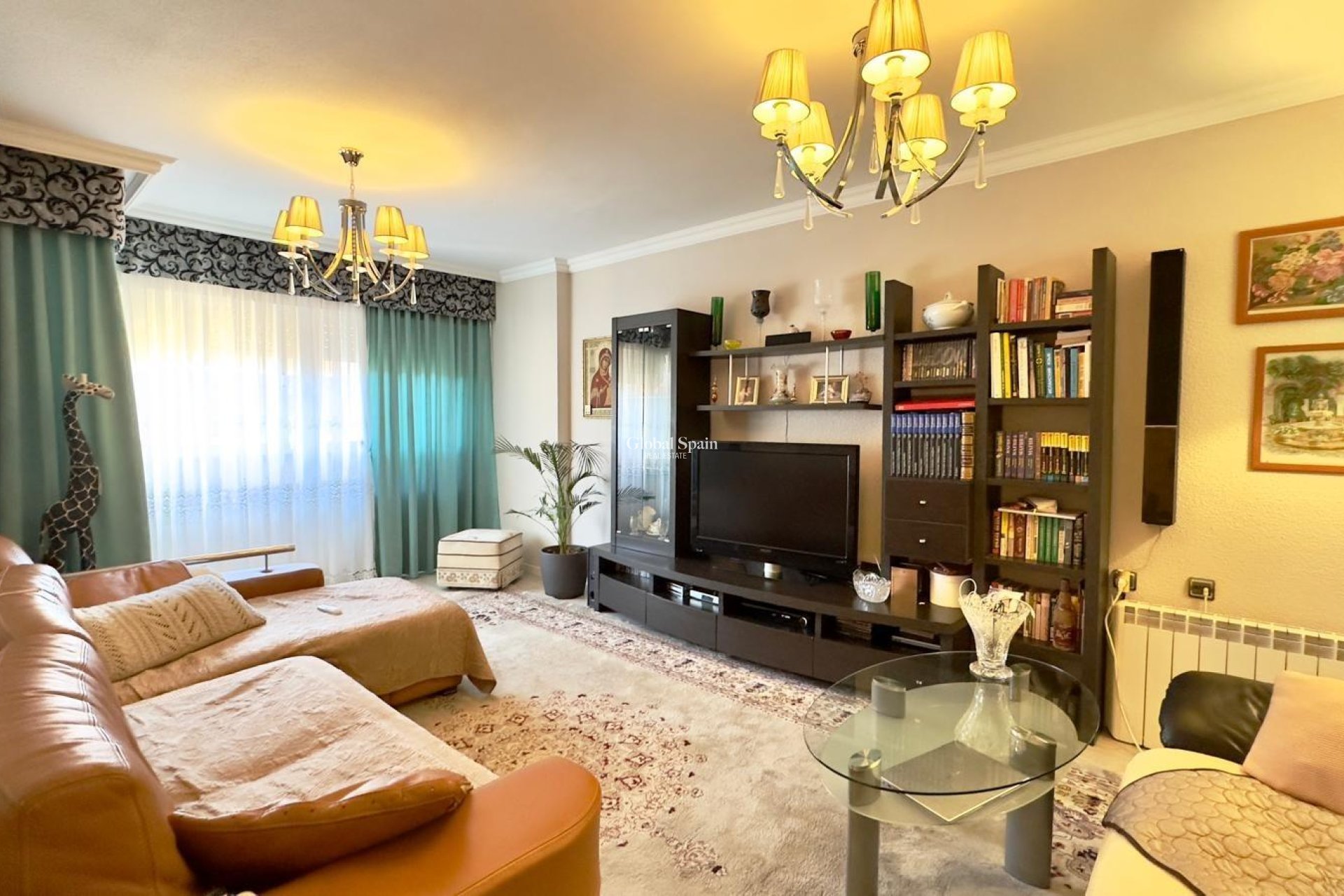 Revente - APPARTEMENT -
TORREVIEJA - Center