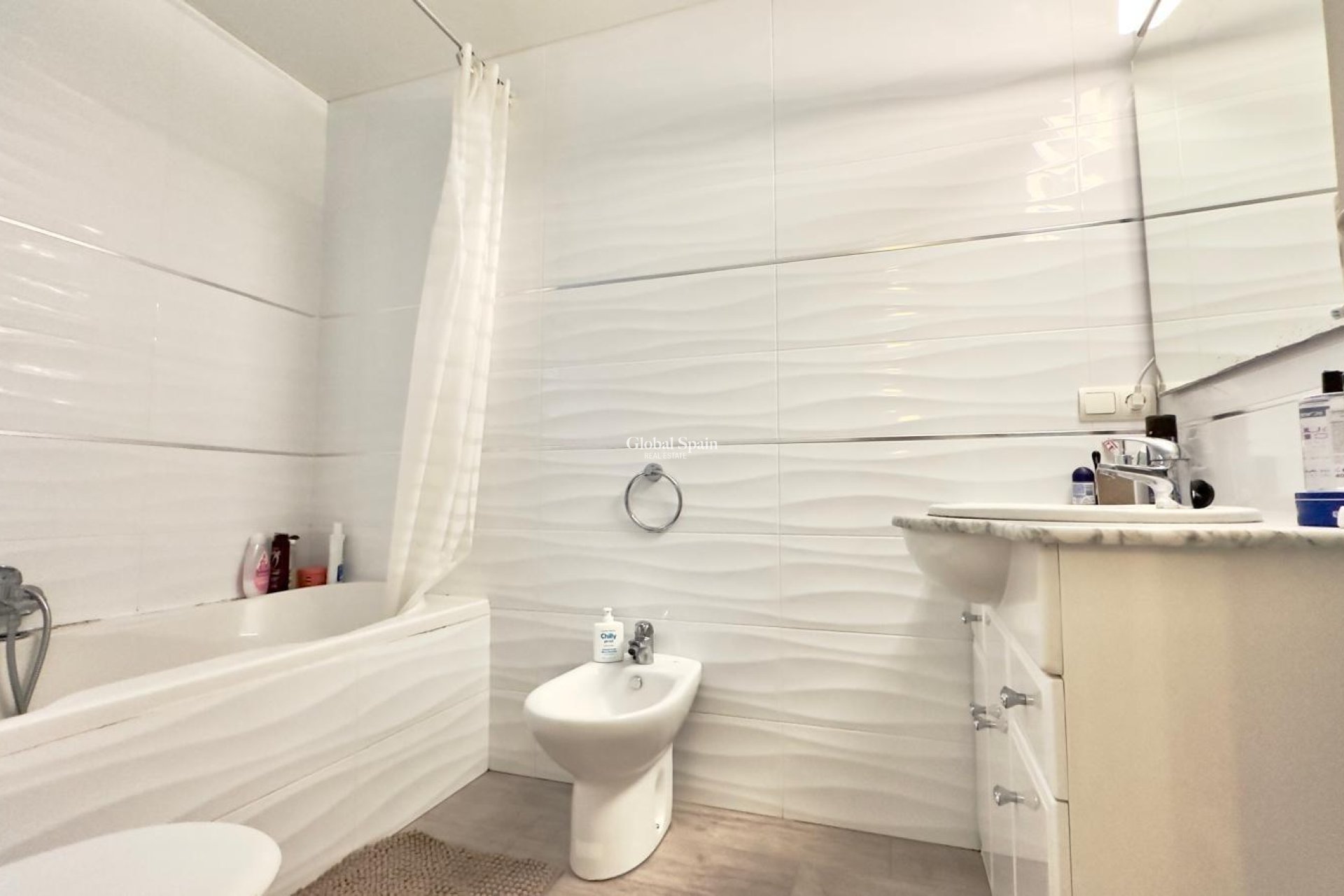 Revente - APPARTEMENT -
TORREVIEJA - Center