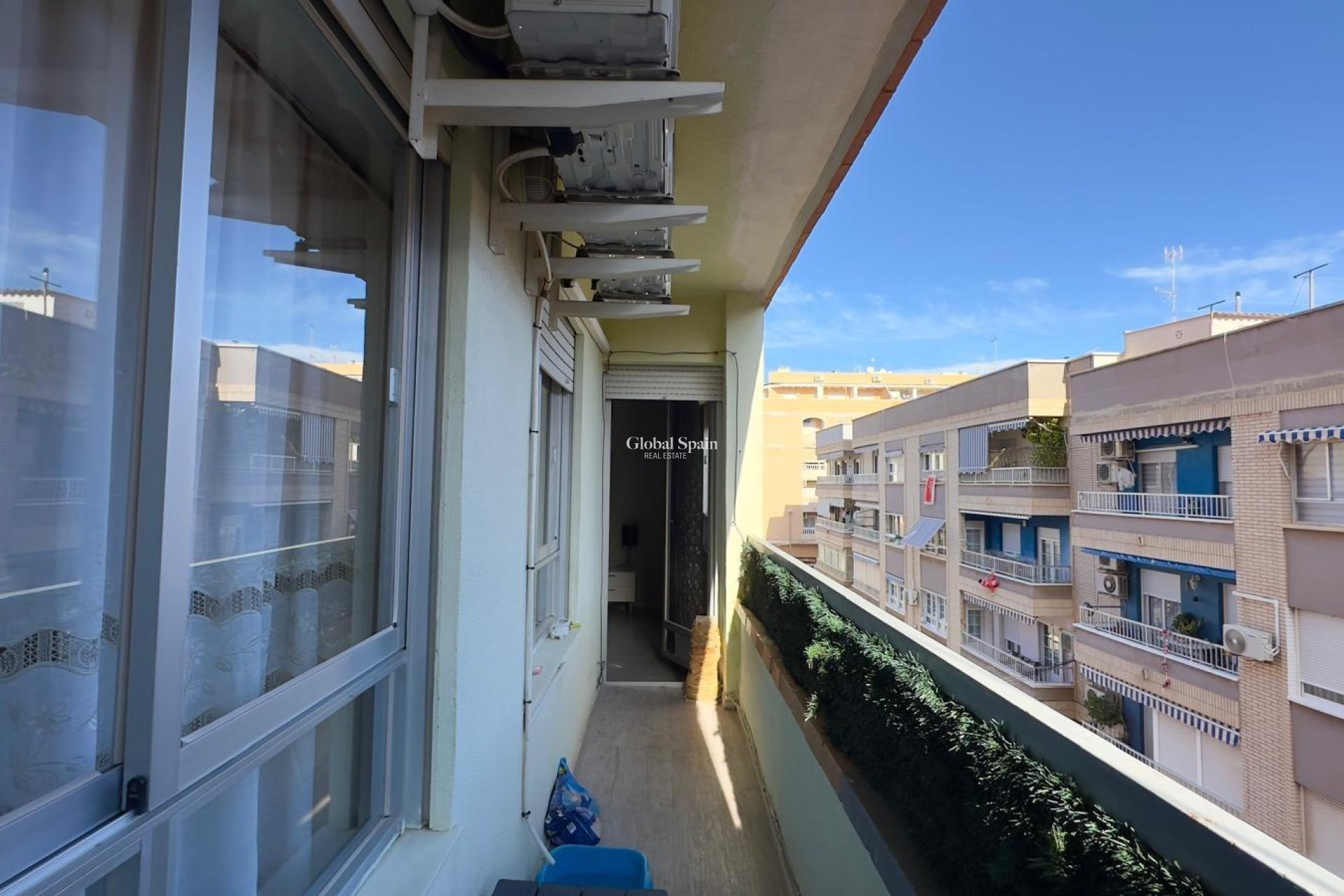 Revente - APPARTEMENT -
TORREVIEJA - Center