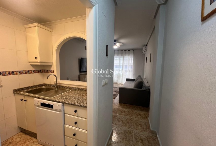 Revente - APPARTEMENT -
TORREVIEJA - Center